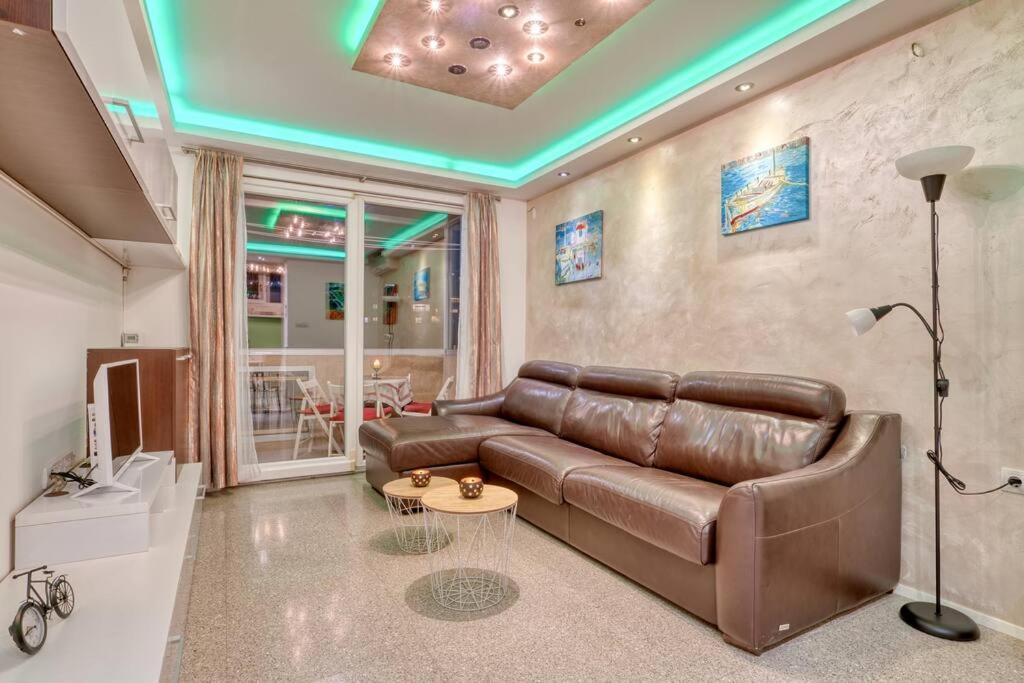 Cozy Nest Apartment- Central And Seaboard With Elevator Kotor Exteriör bild