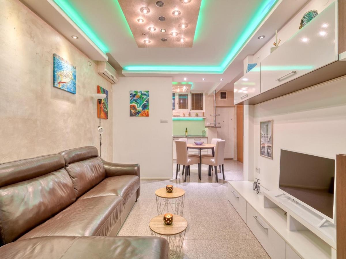 Cozy Nest Apartment- Central And Seaboard With Elevator Kotor Exteriör bild