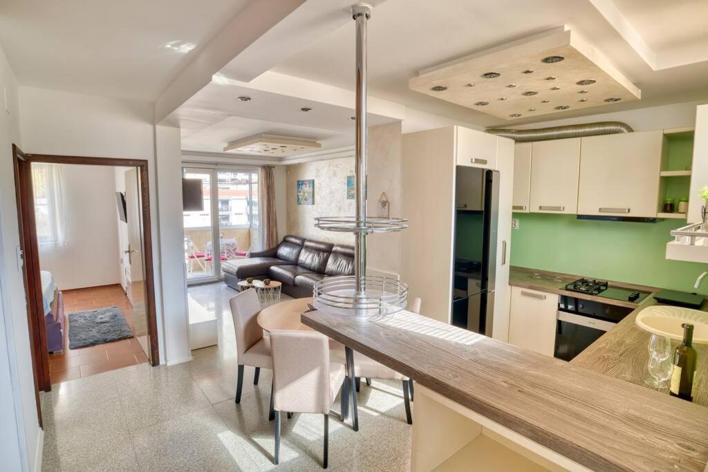 Cozy Nest Apartment- Central And Seaboard With Elevator Kotor Exteriör bild